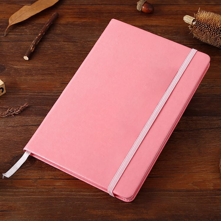 Notebook with elastic ribbon